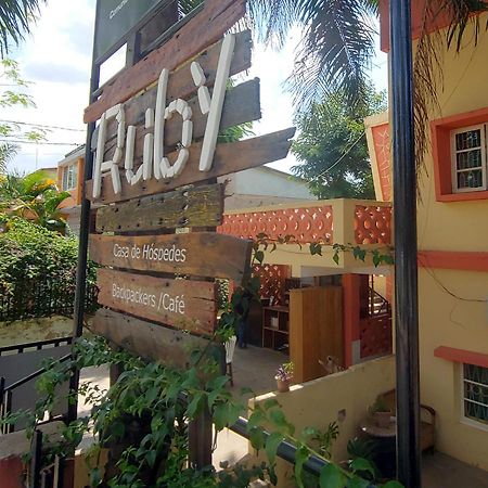 Ruby - Casa De Hospedes - Backpackers ナンプラ エクステリア 写真